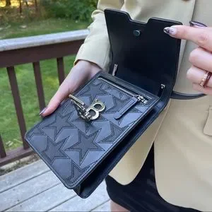 Burberry ダレスバッグ　黒　シルバー金具 Burberry | Bags | Burberry Tb Logo Star Patterned Crossbody